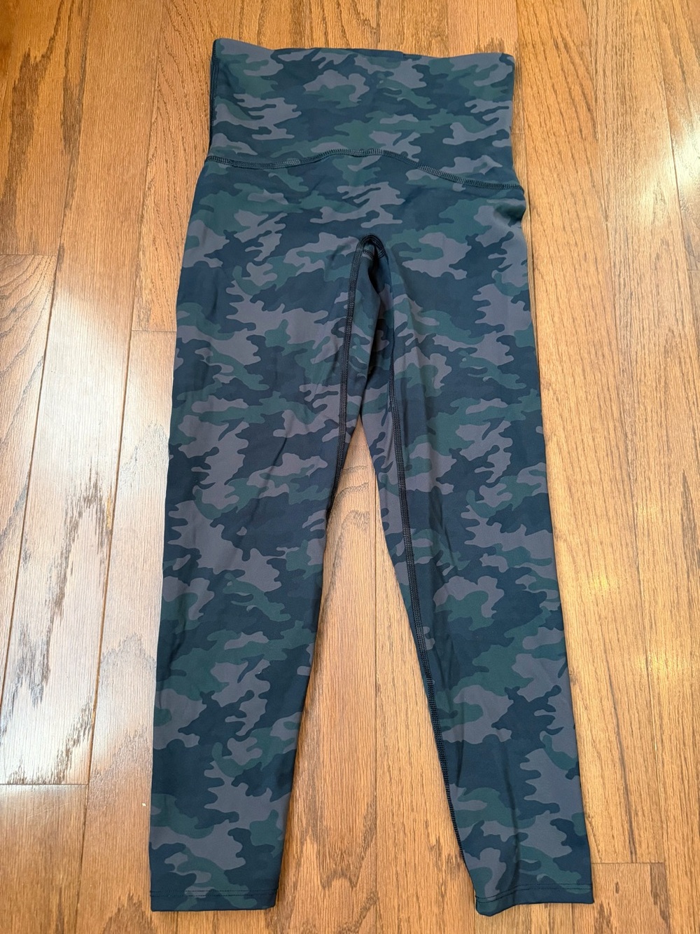 SPANX  Camo Leggings - Green/Gray